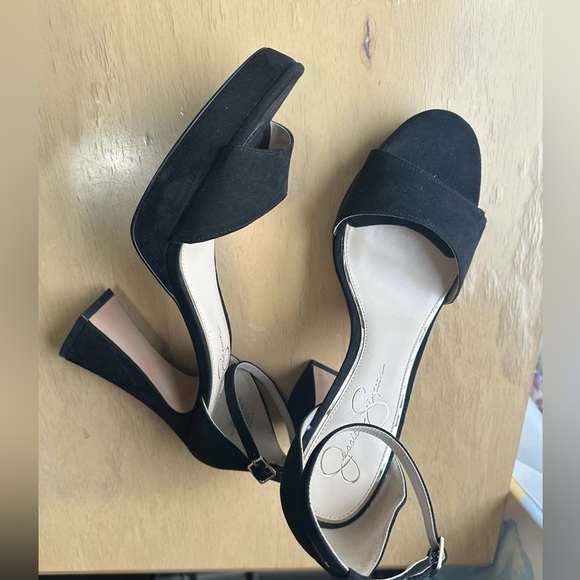 Jessica Simpson Black Platform Heels - Picture 11 of 15